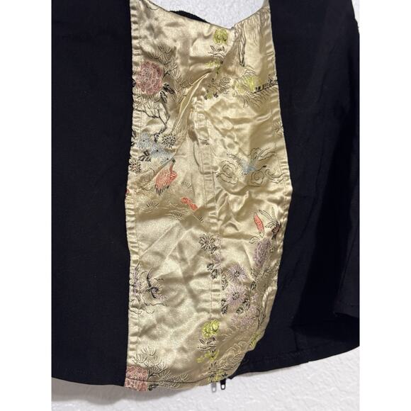 Select Cropped Tank Top Silky Floral Decor Gold Black Size 16 - Picture 2 of 6